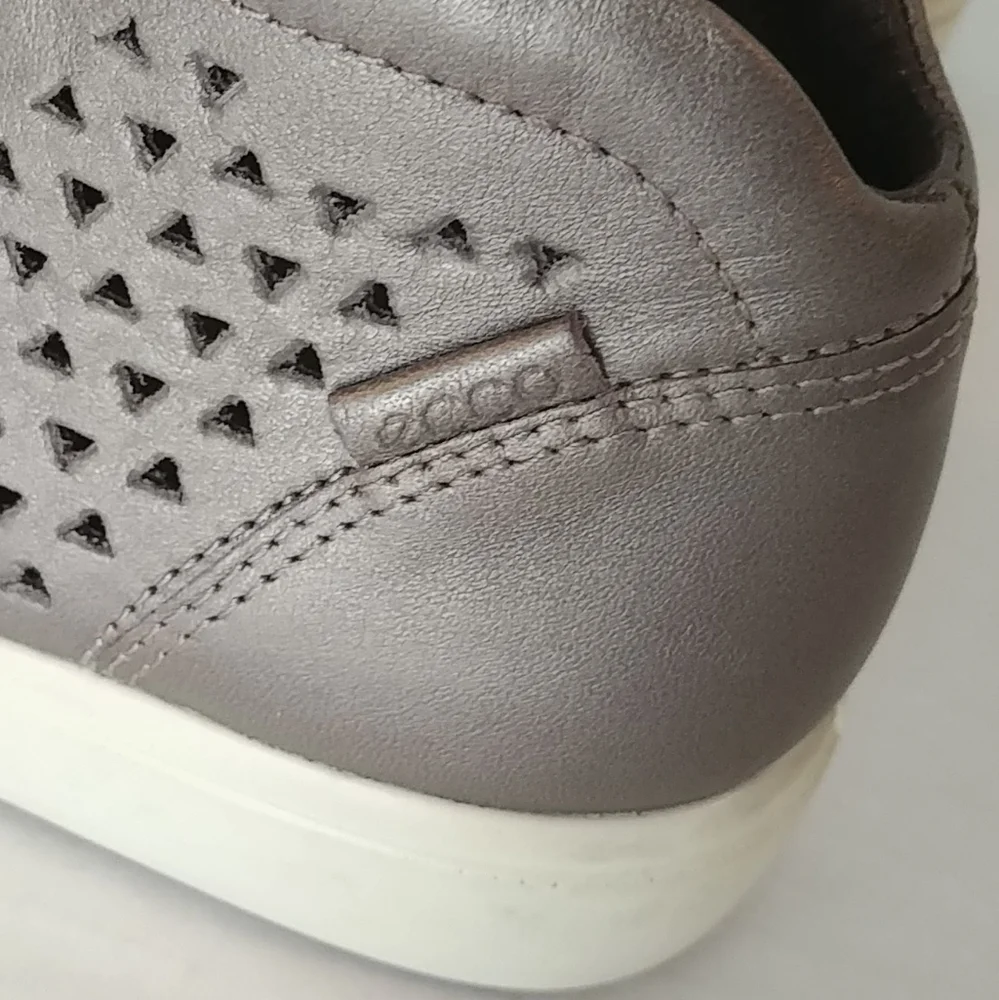 Ecco Bootie Size 5 Laser‎ Cut Sneaker Stone Metallic Leather Sneaker
